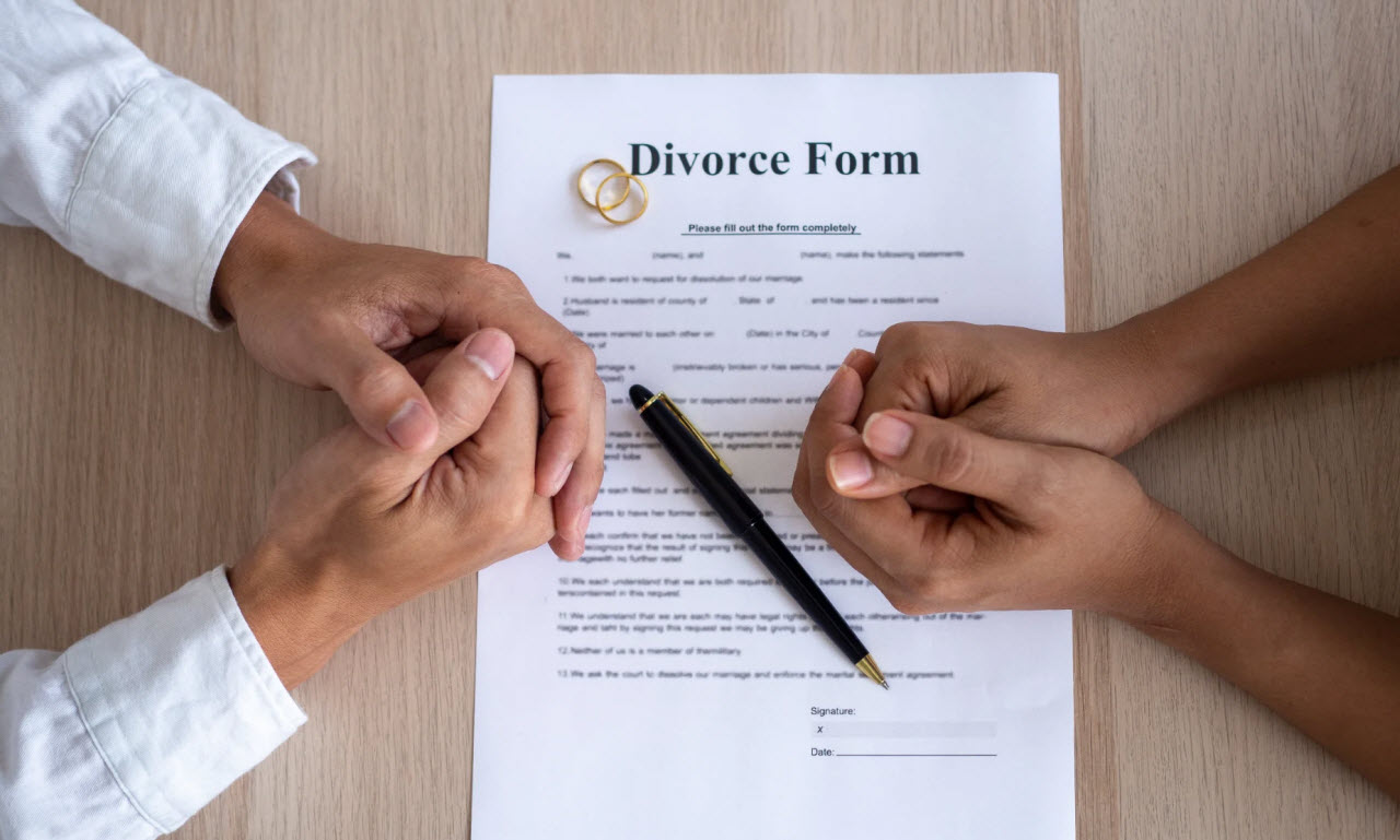 Her Husband Saw Their Newborn Twins And Immediately Left Her CoolerPress